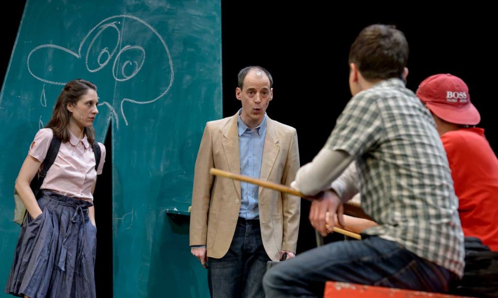 Eine Szene in der Schule aus Ben liebt Anna